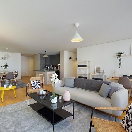 Superbe Modern Apartment In City Center La Chaux De Fonds Zewnętrze zdjęcie